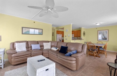 Old Orchard Beach Condo | Oceanfront Seawatch condos- unit 407
