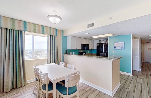 Myrtle Beach Condo | Oceanfront snowbird-friendly condo with beach views, hot tubs, pools, lazy river