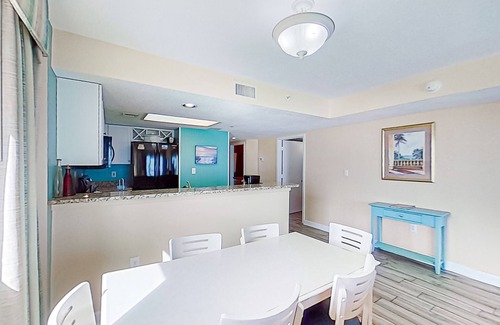Myrtle Beach Condo | Oceanfront snowbird-friendly condo with beach views, hot tubs, pools, lazy river