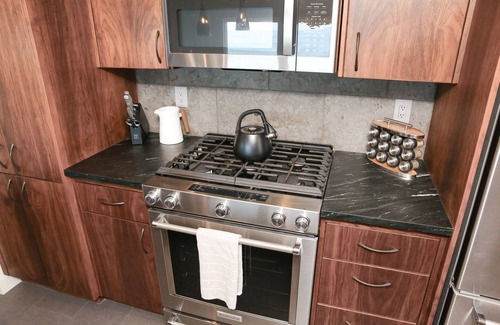 San Simeon Condo | Oceanfront Stay Near Cambria & Beaches 2 En-Suites