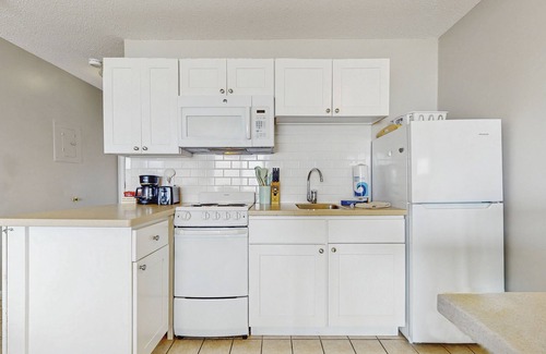 North Truro Apartment | Oceanfront studio suite with amazing views, patio & AC - dogs welcome