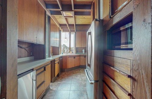Elk House | Oceanfront Stunner with Deck, Veranda & Incredible Views - Close to Beaches