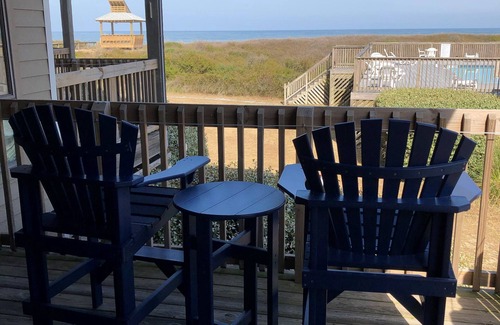 Duck Condo | OCEANFRONT@The Lucky Duck- 100% renovated, clean, cozy & well-appointed.
