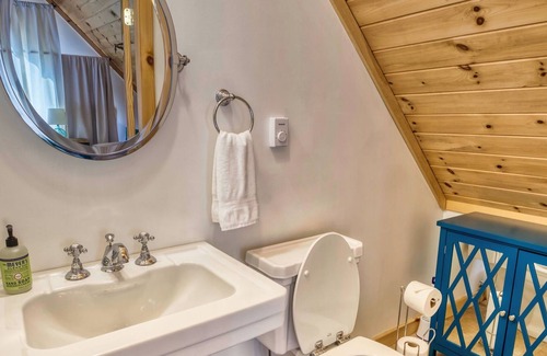 Hancock House | Oceanfront Tidal Falls Home w/ Hottub & Kayaks