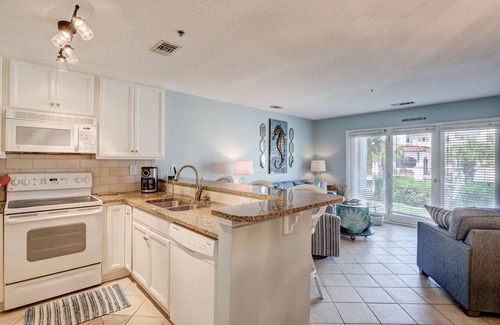 North Topsail Beach House | OCEANFRONT 2 BEDROOM 2 BATH CONDO