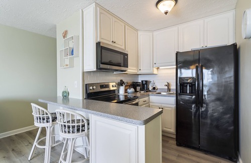 North Topsail Beach Condo | Oceanfront Jewel | 1 Bed, 1 Bath
