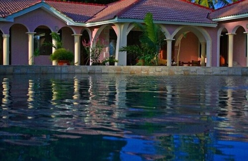 Mtwapa Villa | Oceanfront Villa In North Coast Near Mombasa | Staff, 16m Pool, 3000m² Park, A/C