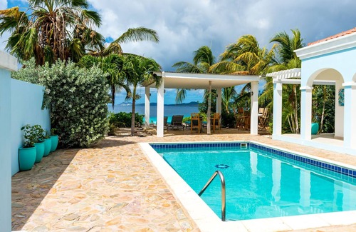 Sabadeco Villa | Oceanfront Villa, private pool, gazebo, great diving and snorkeling steps away