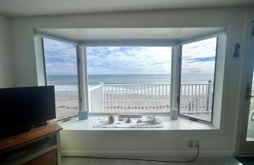 Wells Beach House | Oceanfront Wells Beach Condo - Ocean Surf #5