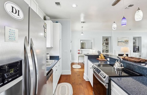 Melrose on the Beach Cottage | OCEANFRONT with Golf cart & Amenity Access