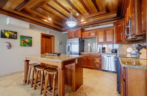 Boca Ciega Condo | Ocean’s Edge 1B – Beachfront Ground-Floor Condo on Ambergris Caye