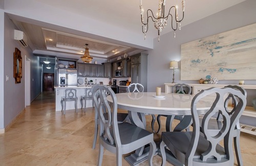 Boca Ciega Condo | Ocean’s Edge 2B – Second-Floor Beachfront Condo with Caribbean Views