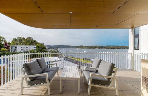 Batemans Bay Apartment | Oceanside Apartment with Bay Views