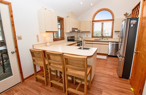 Whalehead Beach House | Oceanside, Close to Beach and Shopping! - WW921, Seafive