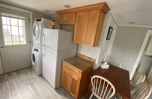 West Hyannisport Cottage | Oceanside Cottage condo next to beach 2bedroom 1bath for 4-6 people
