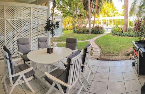 Northwest Point Apartment | Oceanside King Room with ensuite