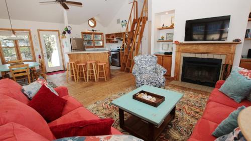 Corolla House | Oceanside, Ocean Views, Close to Beach, Wild Horses, 4x1613, Bayberry Dune