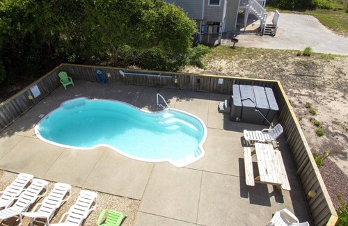 Ocean Hill House | Oceanside, Private Pool, Hot Tub, Screened Porch, Close to Beach! OH81, Lazy Daisy