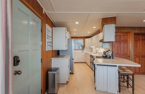 Birch Bay Cottage | Oceanside Retreat ~ Private Beach in Quaint Seaside Town
