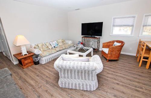 Corolla House | Oceanside, Wild Horses! Beach getaway, remote location, 4x1701, Sandy Paws Retreat