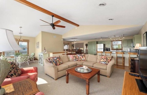 Carolina Dunes House | OceanSound - 500 Feet to the Ocean in Duck, NC!