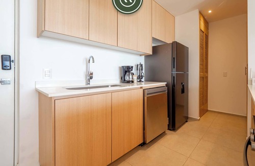 Flamingos Apartment | Oceanview 1 BR Condo - Private Beach - Pools