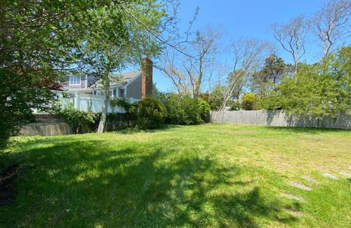 West Harwich Cottage | Oceanview 2 BR cottage across from Pleasant Beach!
