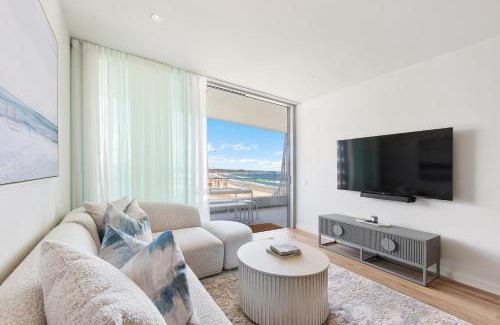Coolangatta Apartment | Oceanview 2BR 2BA in The Miles Residences Kirra