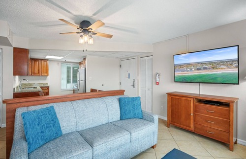 Ormond Shores Condo | Oceanview 2BR Condo by Beach Access