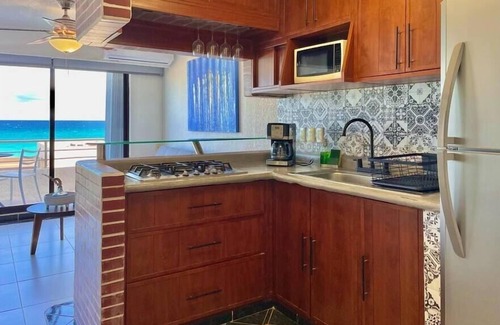 La Isla Apartment | Oceanview and Beach Access | 2 bedroom Townhouse