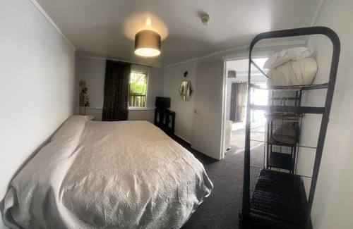 Waihau Bay Apartment | Oceanview at Oruaiti Beach in Waihau Bay