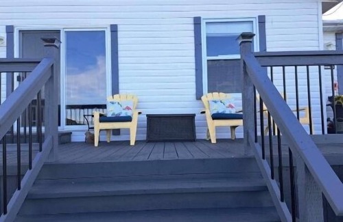 Twillingate House | Oceanview Beachfront Two Bedroom Home with Large Outdoor Patio in Twillingate NL