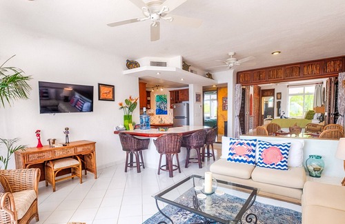 Akumal Condo | Oceanview Condo with Balconies, Pool & Daily Service