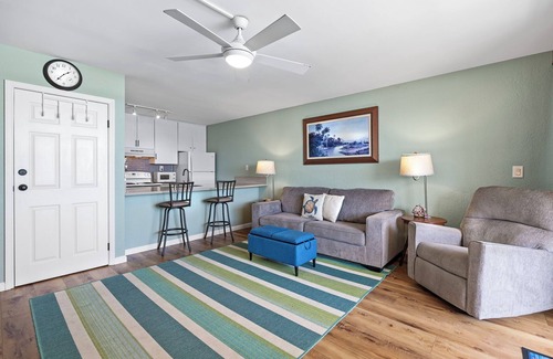 Historic Kailua Village Condo | Oceanview Escape in Kona – Pool, Hot Tub & Elevator Access!