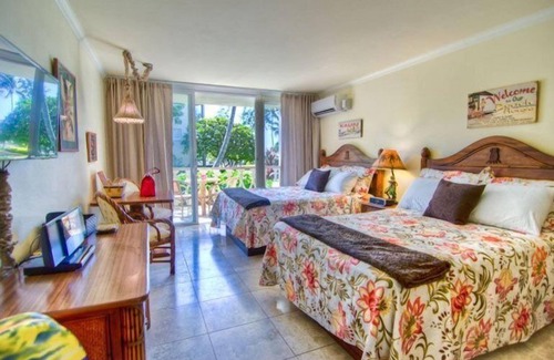 Wailua Condo | Oceanview Ground Floor Studio | Islander on the Beach 111