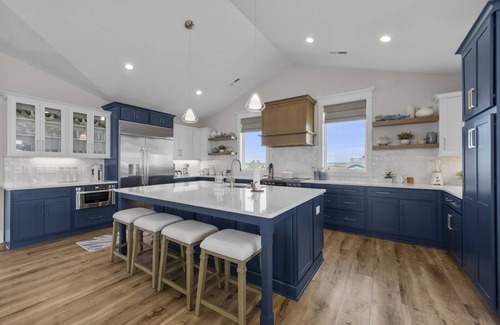 McCutcheon Field House | Oceanview Home with private pool and close beach access