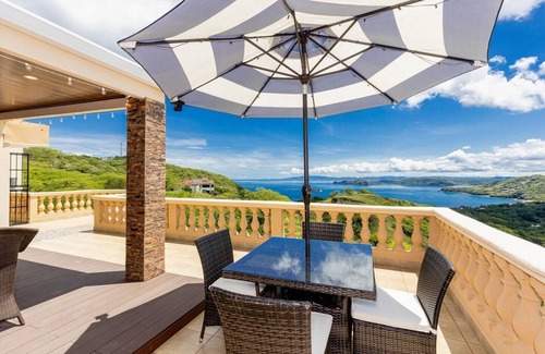 Playa Hermosa Condo | Oceanview Penthouse Retreat | Playa Hermosa