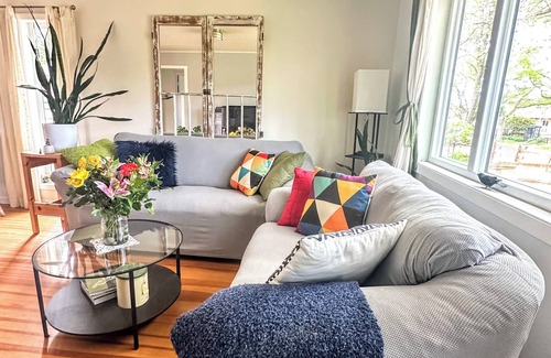 James Bay House | Oceanview Retreat in James Bay – Steps from the Beach!