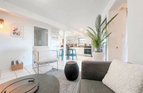 Estate Enighed Apartment | Oceanview Stay - Walk to Beach
