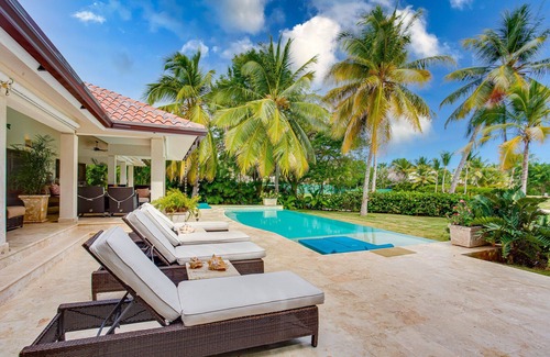 Punta Cana Villa | Oceanview Sturdy Villa in Punta Cana with Butler