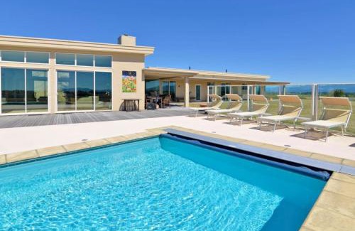 Blenheim House | Oceanview Suite in an 6-bedroom luxury villa