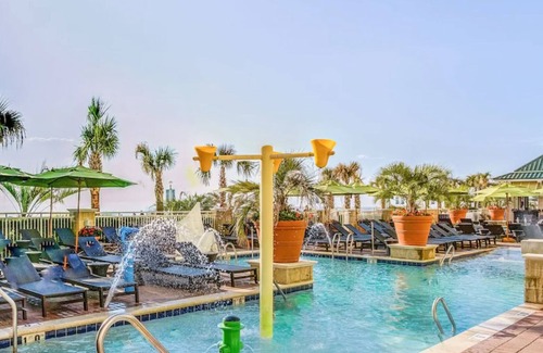 Virginia Beach Resort | Oceanview Suite with double beds and balcony