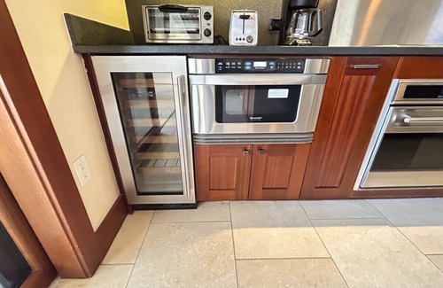 Ko Olina Condo | Oceanviews: Ko Olina Ocean Tower: 2 units, 10th & 5th floors, sleeps 14 total.