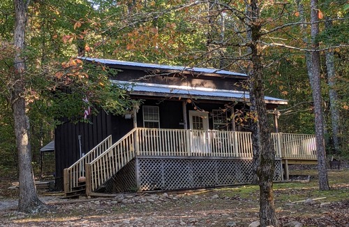 Benton Cabin | Ocoee Campin' - Cabins & Tent Camping near the Ocoee River/Mountain Foothills