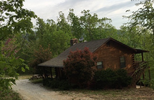 Jasper Cabin | OCT Discount for a stay during the week. Info on how to find out in dscripton .