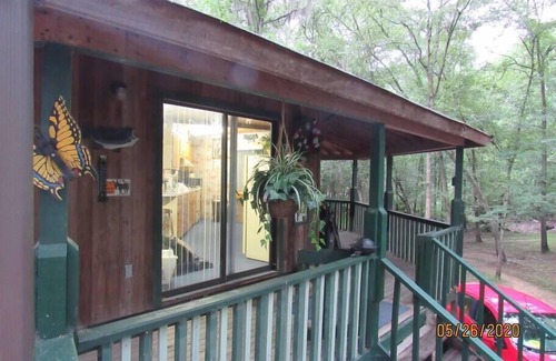 Claxton House | Octagon Cabin on the Canoochee River