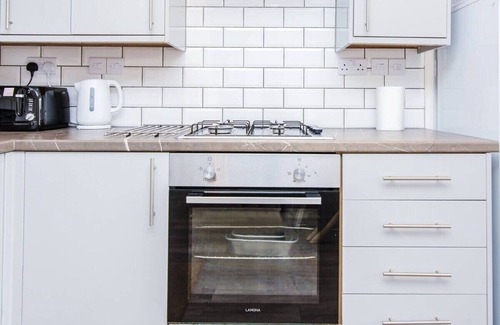 Hanham Apartment | October Discount - Long Stay - Contractors