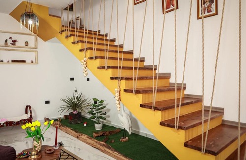 Korce Villa | Oda e shtojzovalleve