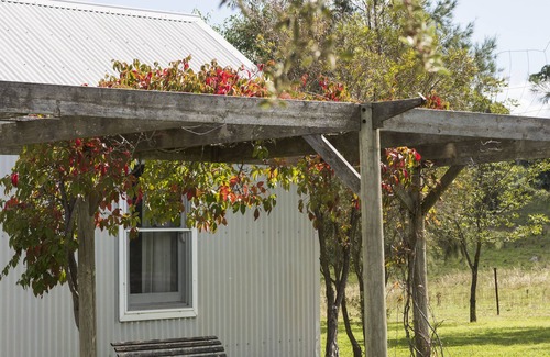 Lue Cottage | Odd Frog Lodges Cottage - a farm stay escape