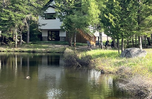 St-Adolphe-d'Howard Cottage | ODEUX - lake front Chalet